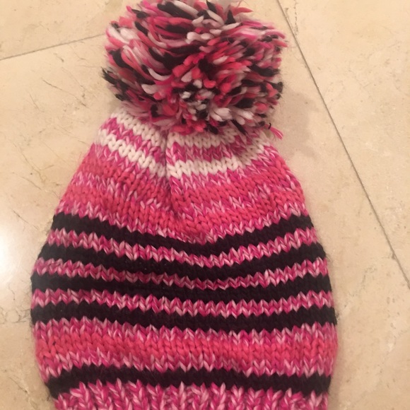 Girl’s 3-Piece Winter Set includes Scarf, Hat and Mittens Size 6-16 - Picture 3 of 4